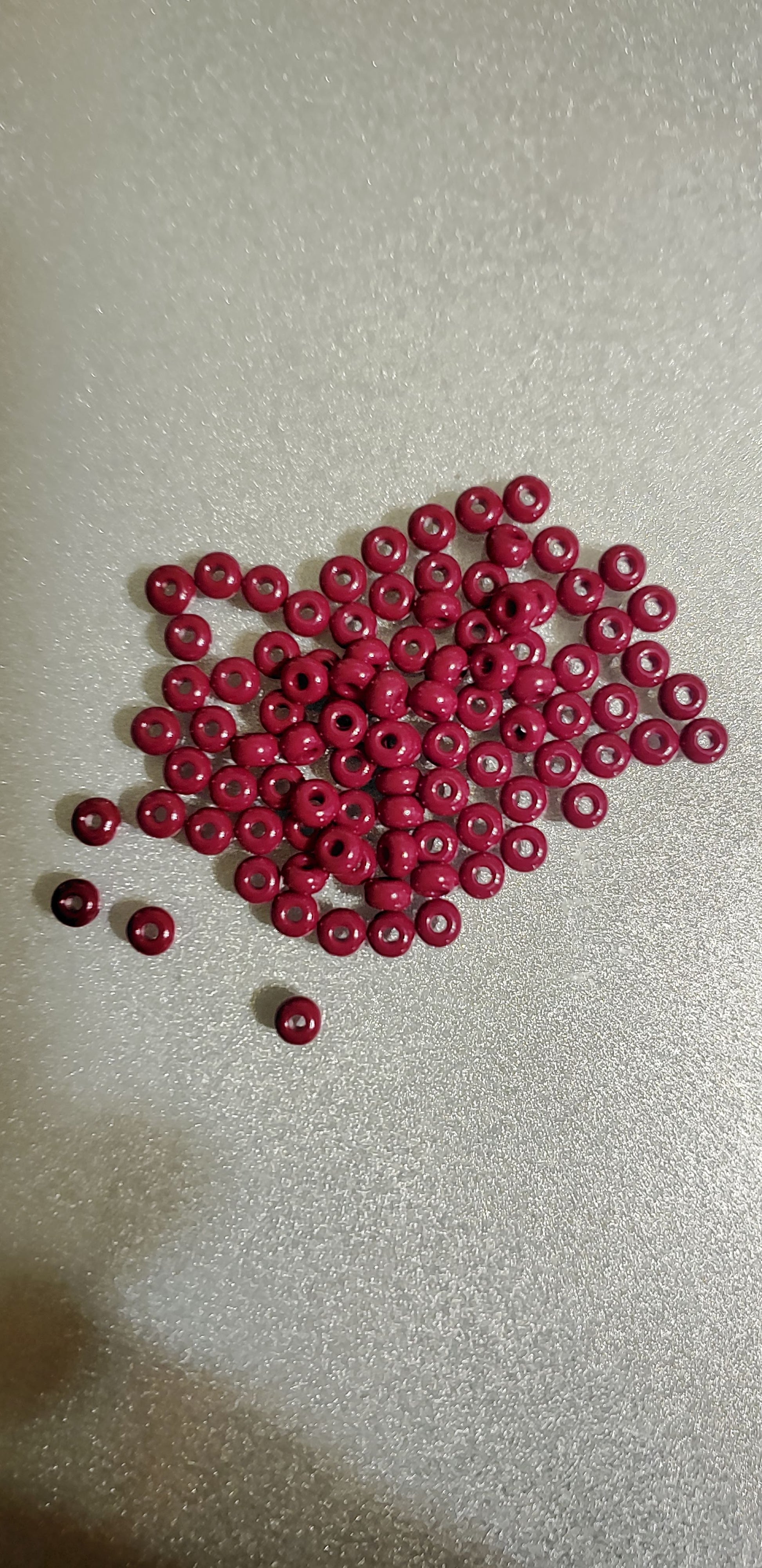 6/0 Czech Glass Pony Beads Medium Dark Red (500 g bag)
